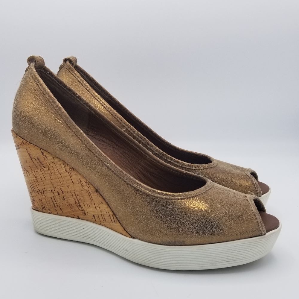 Donald Pliner Peep Toe Cork Wedge Heels 10M Metallic Gold